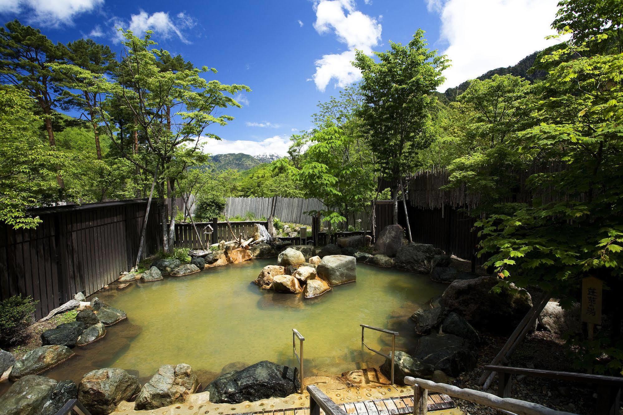 มิยามะ โออัง เคียวริตสึ รีสอร์ต 5*